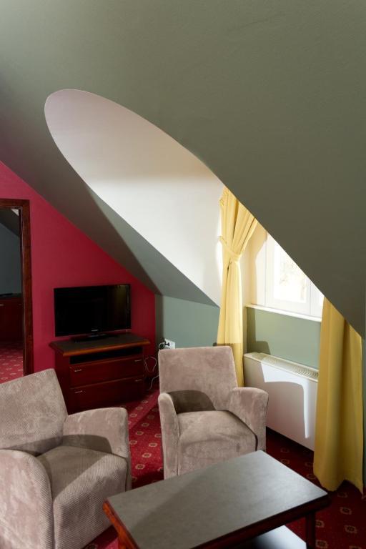 Old Lake Golf Hotel タタ 部屋 写真