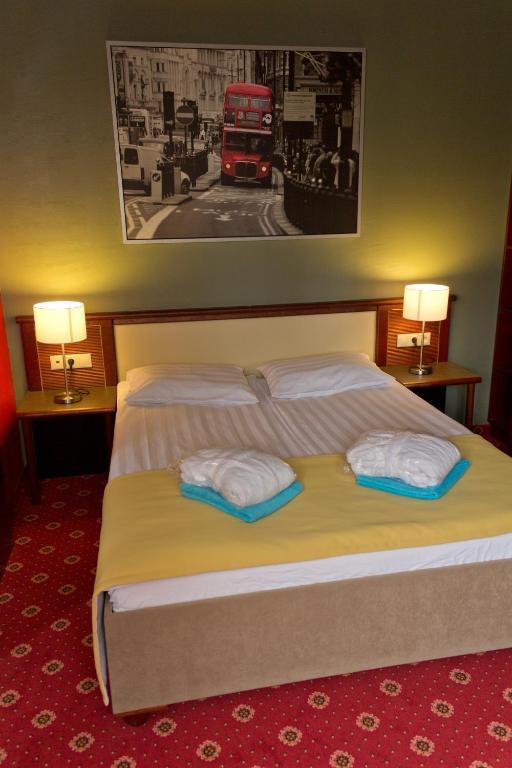 Old Lake Golf Hotel タタ 部屋 写真